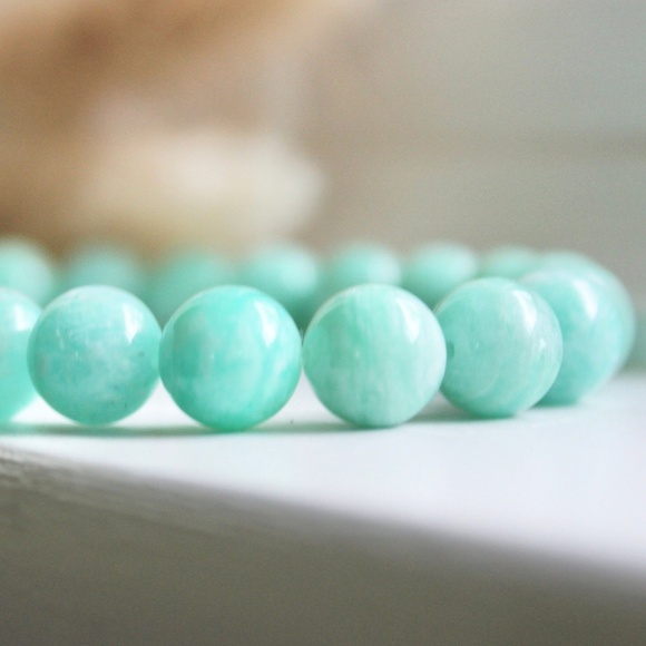 Green Amazonite Gemstone Chakra Balancing Energy Bracelet - Picture 1 of 3